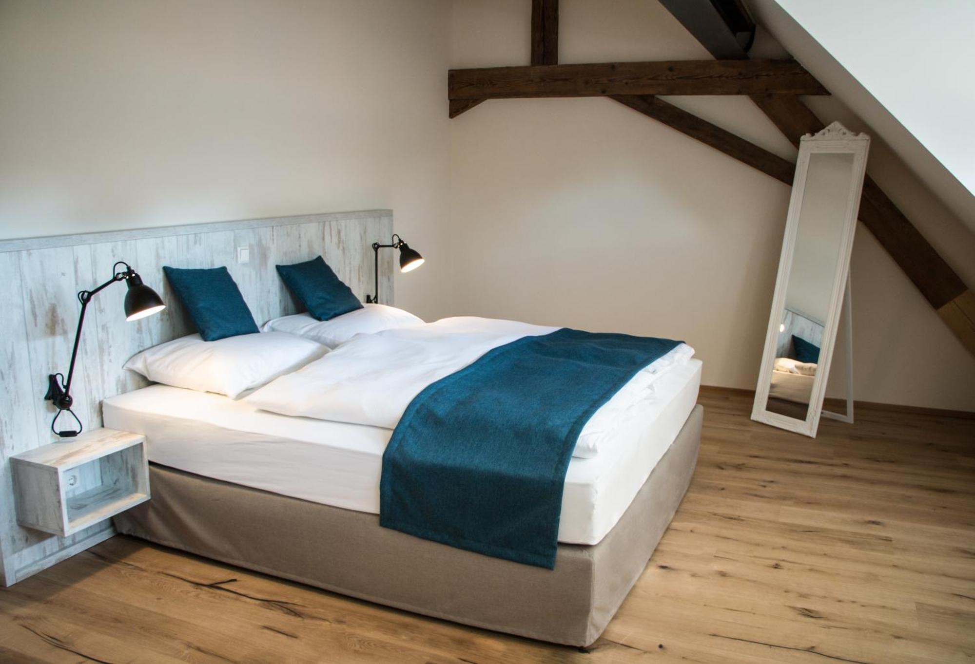 Baumgartners Dreiseithof - Historisch, Modern, Zentral Apartment บาดโครซิงเงน ห้อง รูปภาพ