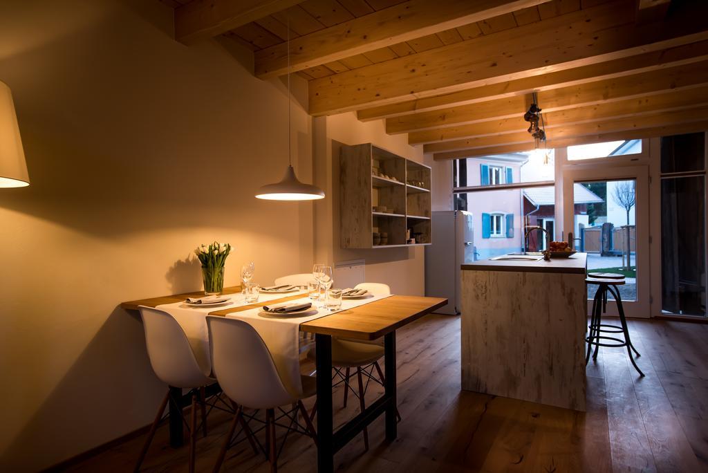 Baumgartners Dreiseithof - Historisch, Modern, Zentral Apartment บาดโครซิงเงน ภายนอก รูปภาพ