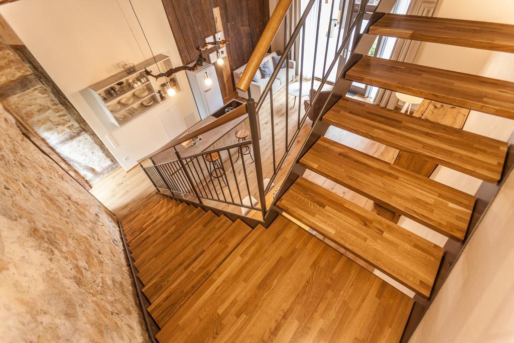 Baumgartners Dreiseithof - Historisch, Modern, Zentral Apartment บาดโครซิงเงน ภายนอก รูปภาพ