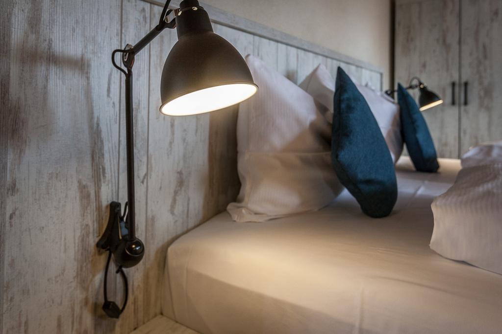 Baumgartners Dreiseithof - Historisch, Modern, Zentral Apartment บาดโครซิงเงน ภายนอก รูปภาพ